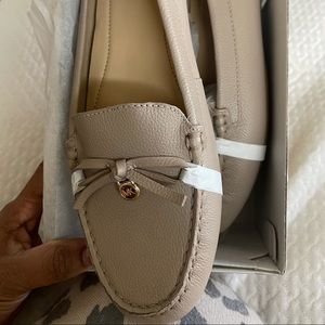 *Never Worn * Michael Kors loafers